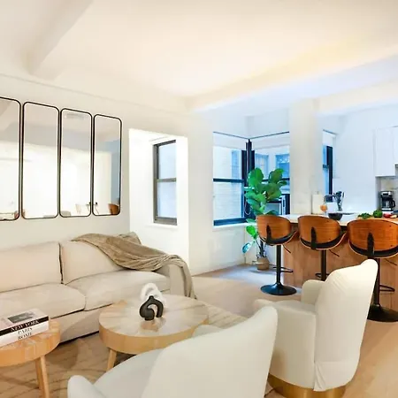 52-3De Newly Renovated 2Br Bth Midtown East Apartment